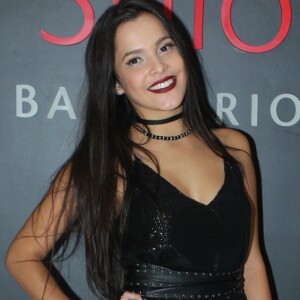 Mayla entregou que Emilly ainda não sabe a proporção que sua estadia na casa gerou: 'Ela ainda não tem noção da dimensão do programa. Chegamos no hotel e tinham centenas de pessoas querendo falar com ela e quase derrubaram a porta do hotel. Ela fez questão de falar com todo mundo'