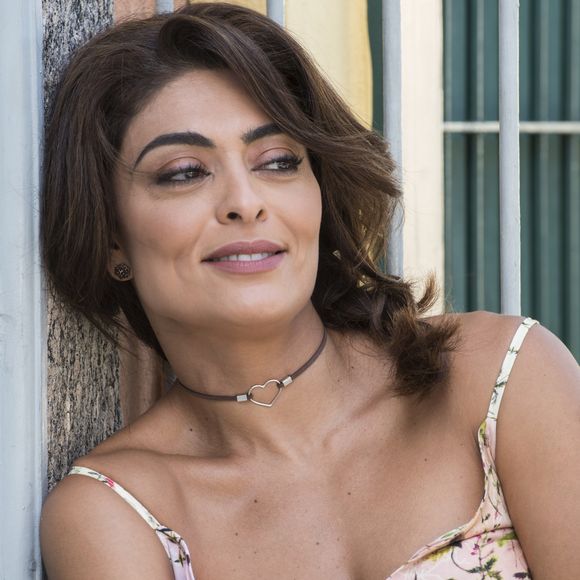 Rubinho (Emilio Dantas) conta para Bibi (Juliana Paes) que conseguiu o dinheiro em um adiantamento e ele será usado para a compra da casa onde moravam