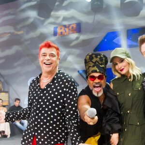 'Por aí tá cheio de tiozão de terno bem cortado, voz empostada e distintos cabelos grisalhos levando o pais à ruína', opinou Lulu Santos em seu perfil no Twitter