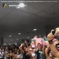 Ex-BBB Vivian é acolhida por milhares de fãs em Manaus: 'Gratidão'. Vídeo!