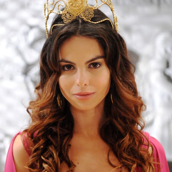 Nitócris (Sthefany Brito) passa a questionar Sammu-Ramat (Christine Fernandes) e pergunta desde quando ela está tendo um caso com Nebuzaradã (Angelo Paes Leme), no capítulo de quinta-feira, 27 de abril de 2017, da novela 'O Rico e Lázaro'