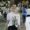 Cleo Pires dispensou o glamour típico do Carnaval para acompanhar o desfile da escola de samba mirim Pimpolhos da Grande Rio na noite desta terça-feira, 4 de março de 2014