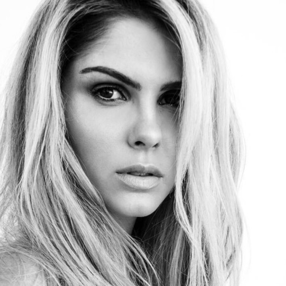 Bárbara Evans conta que não posaria nua de novo: 'Não tenho problema em ficar nua para um trabalho artístico, mas são fases. Não posaria para uma revista de nudez novamente'