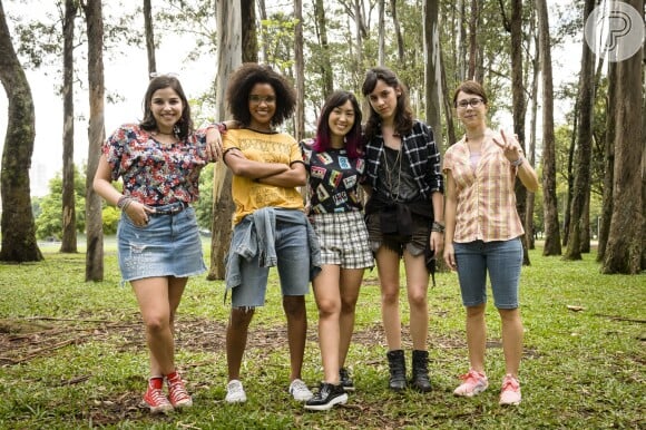 Keyla (Gabriela Medvedovski), Ellen (Heslaine Vieira), Tina (Ana Hikari), Lica (Manoela Aliperti) e Benê (Daphne Bozaski) são as cinco protagonistas de 'Malhação - Viva a Diferença', que estreia dia 8 de maio de 2017