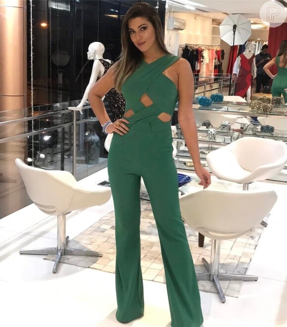 Vivian Amorim usou o macacão em evento de moda, nesta terça-feira, 18 de abril de 2017