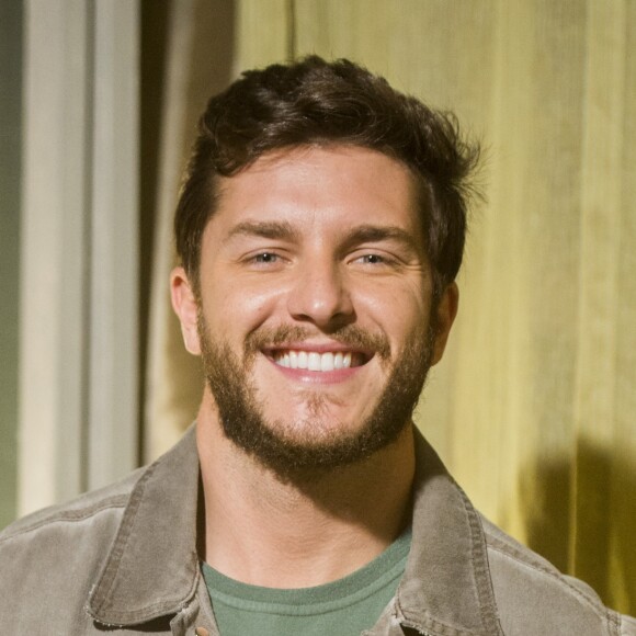 Klebber Toledo vai dividir o papel na série 'Somos Tão Jovens' com Fábio Assunção