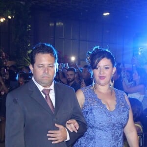 Casamento de Elis Nair, ex-participante do 'BBB17', e Luiz Carlos foi em uma feira de noivas, no RioCentro, na noite desta quinta-feira, 20 de abril de 2017