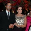 Casamento de Elis Nair, ex-participante do 'BBB17', e Luiz Carlos foi em uma feira de noivas e teve como convidada Ieda
