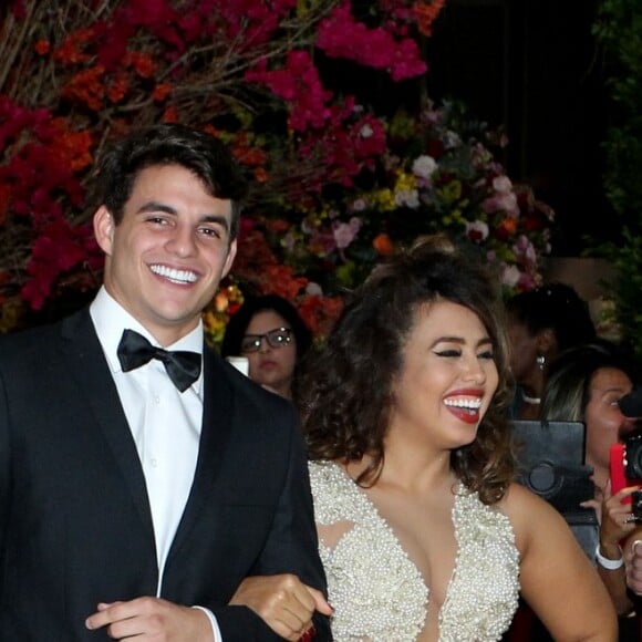Antonio e Gabi Flor foram padrinhos do casamento de Elis, ex-participante do 'BBB17', e Luiz Carlos