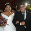 Elis Nair, ex-participante do 'BBB17', chega para o seu casamento com Luiz Carlos