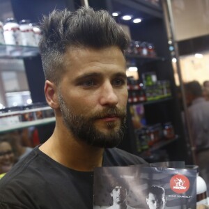 Bruno Gagliasso revelou durante o evento o motivo de sua ausência na sexta-feira: 'O famoso piriri, mas o que importa é que estou aqui hoje'