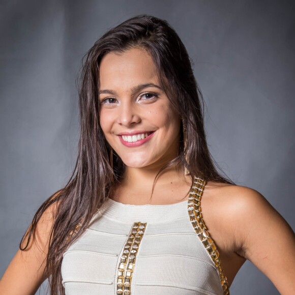 Ex-BBB Emilly Araújo é chamada de Judas na web após carta divulgada por Marcos Härter em 22 de abril de 2017