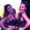 Julianne Trevisol curtiu baile funk no Rio na madrugada deste domingo, 23 de abril de 2017