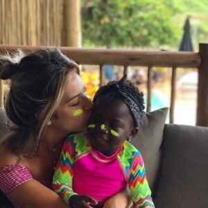 Giovanna Ewbank contou que a relação com a sogra melhorou após a chegada de Títi