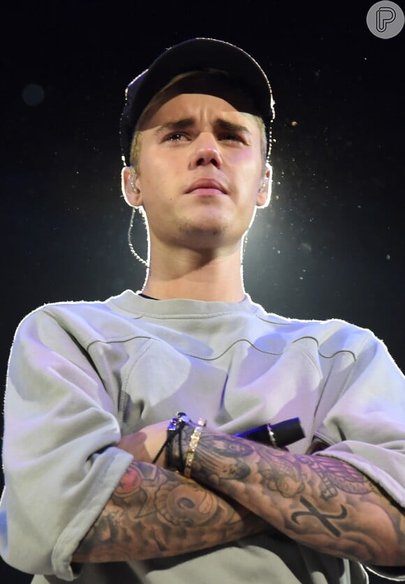 'Estou muito orgulhosa da maravilhosa pessoa que você se tornou', disse um internauta para Justin Bieber