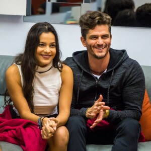 Ex-BBB Emilly está envolvida em uma polêmica com o ex-namorado Marcos Harter. Em depoimento na polícia, o doutor foi acusado por ela de agredi-la dentro do confinamento, sendo expulso do reality