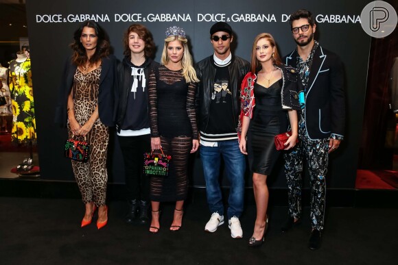 Fernada Motta, Lucas Jagger, Lala Rudge, Pablo Morais e Marina Ruy Barbosa no evento da grife Dolce & Gabbana, em São Paulo, na noite desta terça-feira, 25 de abril de 2017