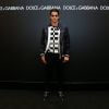 Enzo Celulari chegou cheio de estilo ao evento da grife Dolce & Gabbana, em São Paulo, na noite desta terça-feira, 25 de abril de 2017