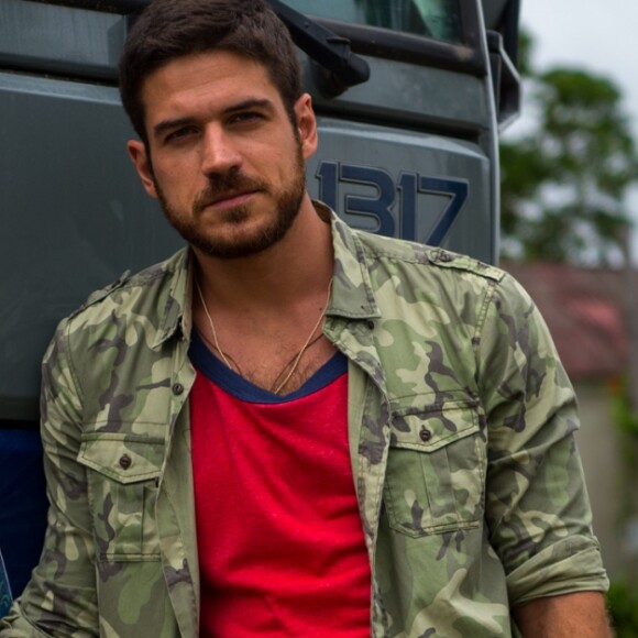 Marco Pigossi falou sobre a polêmica a respeito das expressões usadas na novela 'A Força do Querer'