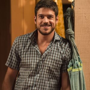 Marco Pigossi rebateu as críticas ao seu sotaque na novela 'A Força do Querer'