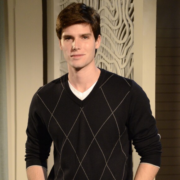 Segundo moradores de Amparo, Jonatas Faro tem sido visto andando mais magro e abatido esporadicamente pelas ruas do interior de São Paulo