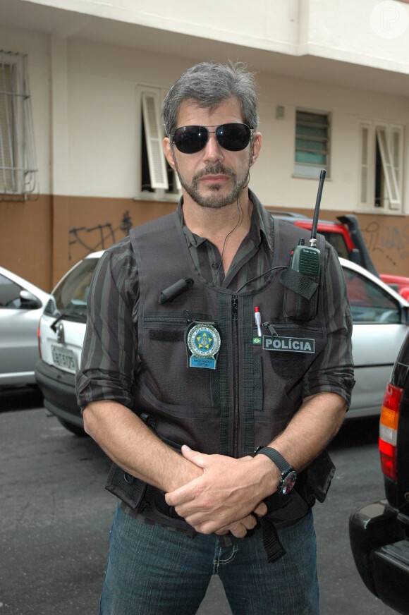 Raul Gazolla viveu o policial Hélio Nunes na novela 'Vidas Opostas', em 2009
