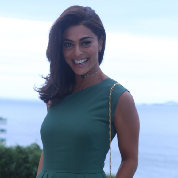 Juliana Paes falou sobre planos de aumentar a família durante lançamento da nova coleção da joalheria L/Dana nesta quinta-feira, dia 27 de abril de 2017