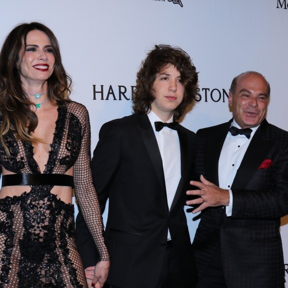 Luciana Gimenez está casada há 10 anos com Marcelo de Carvalho e descartou qualquer crise na relação: 'Não vamosnos separar!'