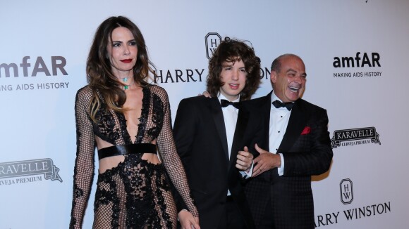 Luciana Gimenez leva o filho Lucas Jagger e marido em baile de gala. Fotos!
