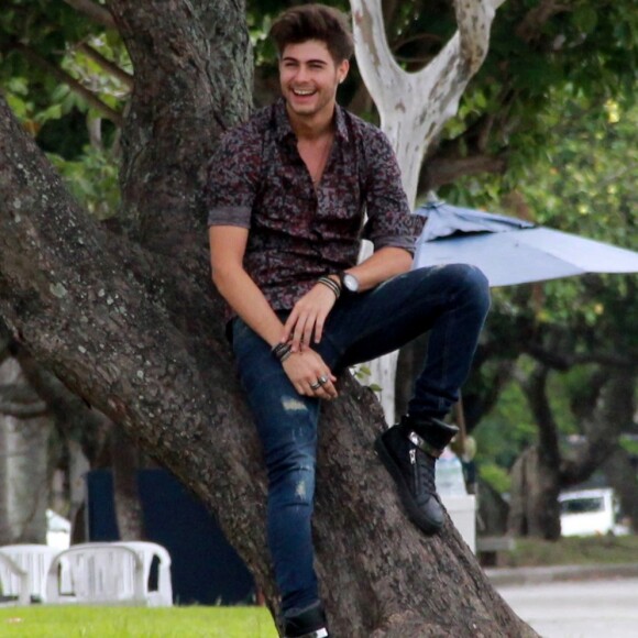 'Tem que transformar a crítica em um alimento para ir para frente', afirma Rafael Vitti sobre comentários negativos sobre seu trabalho