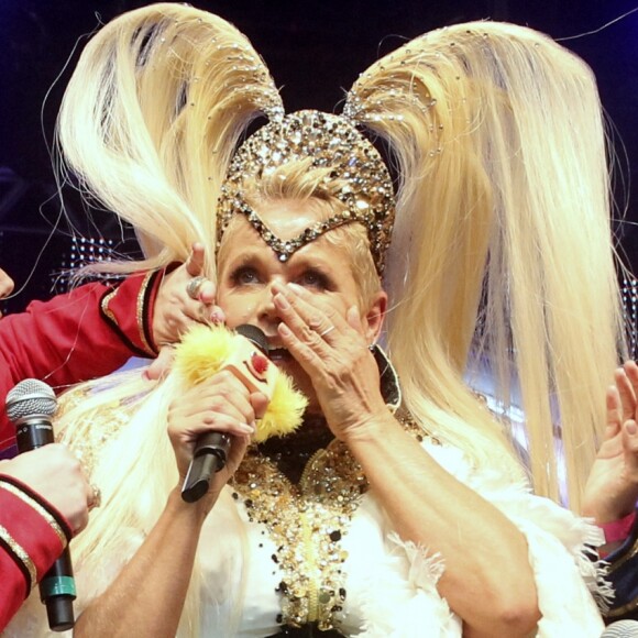 Xuxa Meneghel abandonou palco após vídeo com seu falecido pai, Luiz Floriano Meneghel, no telão