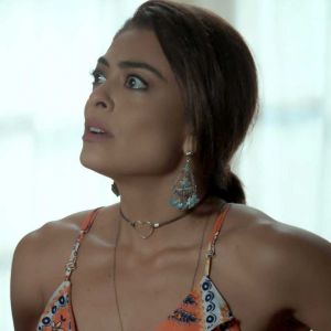 Bibi (Juliana Paes) descobre que Rubinho (Emilio Dantas) não está frenquentando a faculdade e acredita que esteja sendo traída, na novela 'A Força do Querer', a partir de 4 de maio de 2017