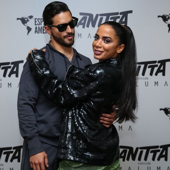 Anitta e Maluma se apresentaram no Espaço das Américas, em São Paulo, na noite de domingo, 30 de abril de 2017