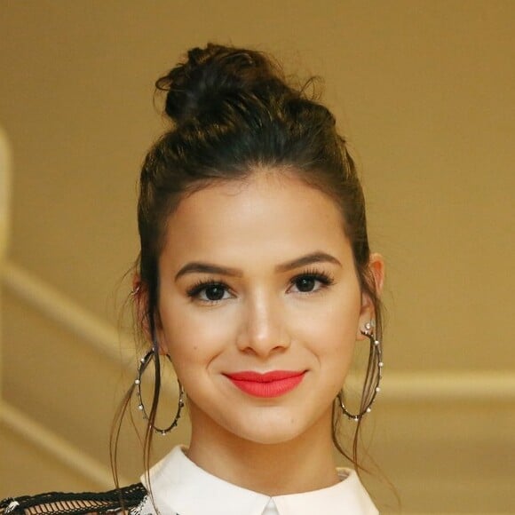 Bruna Marquezine vai interpretar uma princesa e vilã na novela 'Deus Salve o Rei', na faixa das sete