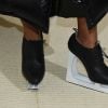 Os sapatos de Solange Knowles, que lembravam patins de gelo, chamaram atenção no MET Gala, realizado no Museu Metropolitan, em Nova York, na noite desta segunda-feira, 1º de maio de 2017