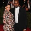 O look controverso de Kim Kardashian é da grife Givenchy