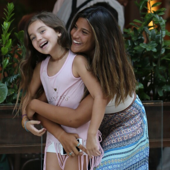 Flávia Alessandra é mãe de Giulia Costa, de 17 anos, e Olívia, de 6