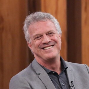 Pedro Bial se surpreende e fica feliz com ligação de Porchat: 'Que delícia você ligar, cara. E quero te adiantar que quero você aqui'