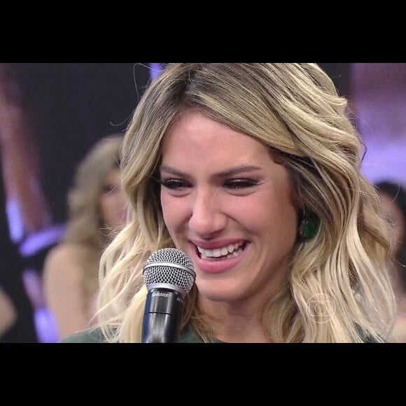 Giovanna Ewbank foi convidada por Fausto Silva para fazer uma boa ação na África e acabou conhecendo Títi