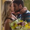 Zeca (Marco Pigossi) pede Jeiza (Paolla Oliveira) em casamento, na novela 'A Força do Querer'