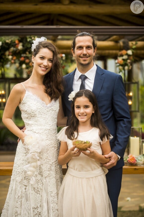 Chiara (Lara Cariello), filha de Gui (Vladimir Brichta) e Diana (Alinne Moraes), será dama de honra do casamento do pai com Júlia (Nathalia Dill) em 'Rock Story'