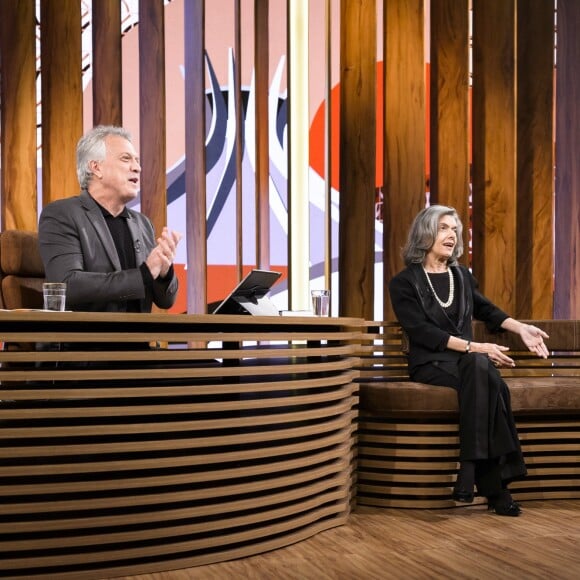 Na estreia do programa 'Conversa com Bial', Pedro Bial entrevistou a mististra do Supremo Tribunal Federal Carmen Lúcia e a atriz Fernanda Torres
