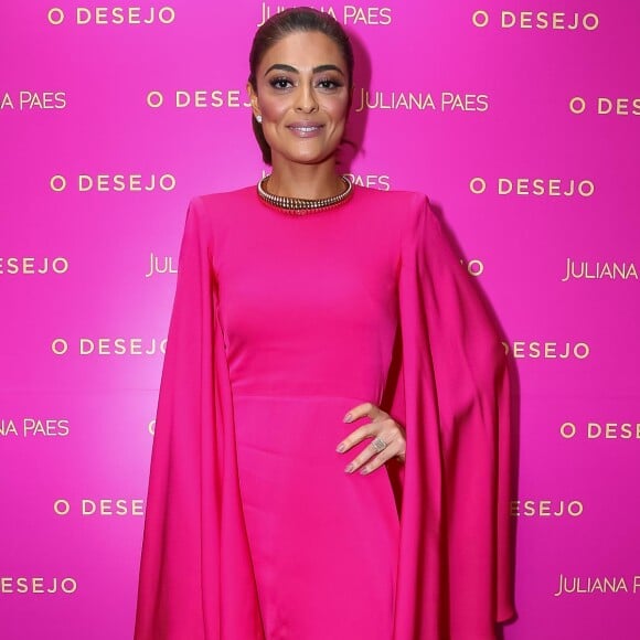 'De uns tempos para cá penso nisso', confessou Juliana Paes