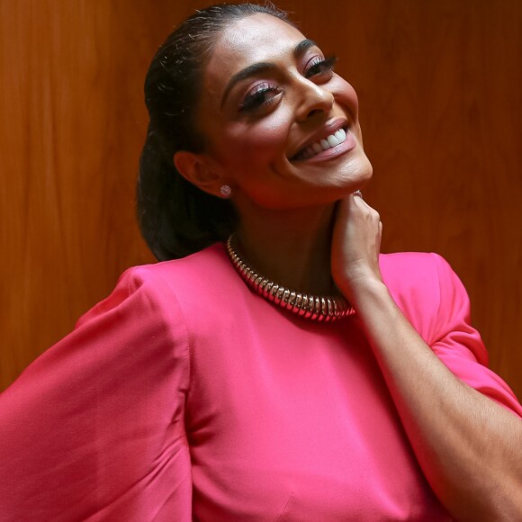Juliana Paes contou que pensa em se mudar para fora do Brasil