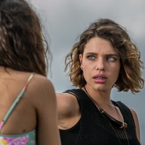 Cibele (Bruna Linzmeyer) vai armar um barraco com Ritinha (Isis Valverde), na novela 'A Força do Querer'