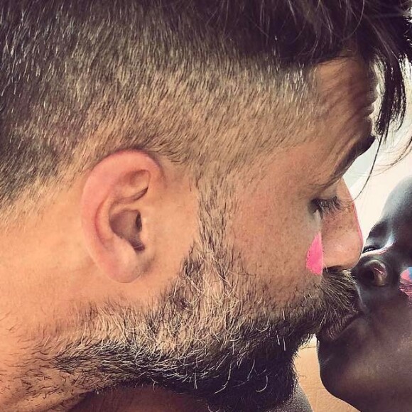 Bruno Gagliasso contou que já se sentia pai antes de conhecer Títi: 'Eu já fui para lá vendo quinhentos vídeos, eu já fui para lá pai'