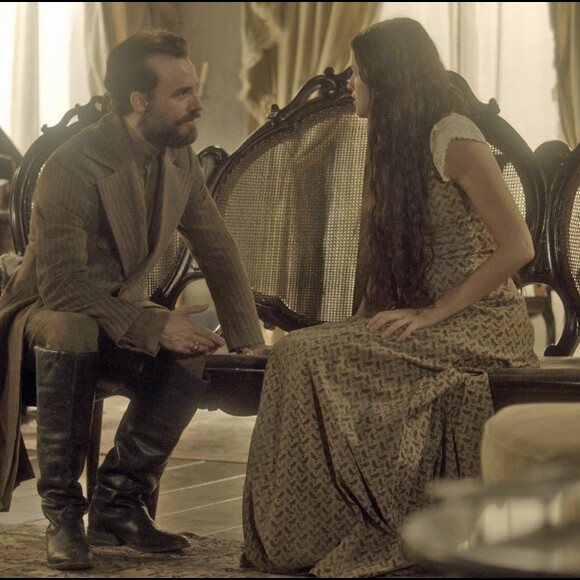 Em 'Novo Mundo', Alex Morenno é Francisco, irmão de Domitila, personagem de Agatha Moreira