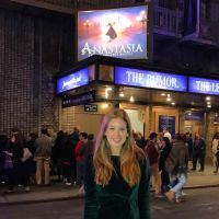 Marina Ruy Barbosa vê musical 'Anastasia' em NY: 'Me faz amar porque era ruiva'