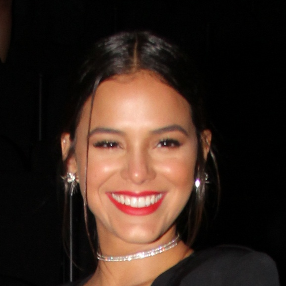 Bruna Marquezine voltará às novelas em 2018 na trama medieval 'Deus Salve o Rei', interpretando uma princesa vilã