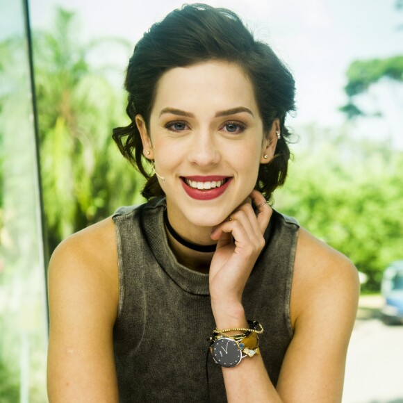 Sophia Abrahão compara decote ao de Fafá de Belém e mãe brinca ao interagir no Twitter nesta segunda-feira, dia 08 de maio de 2017